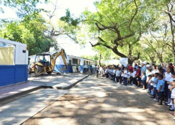 Gobierno construirá centro escolar del caserío Santa Clara, de San Luis Talpa