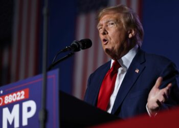 Tribunal de Michigan mantiene a Trump en primarias de 2024