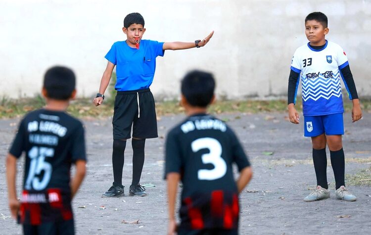 Walberto Sánchez y su talento en el arbitraje