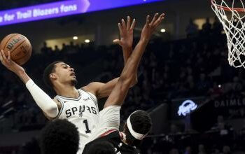 El impactante salto del alien Wembanyama que causó “pánico” en una figura de la NBA