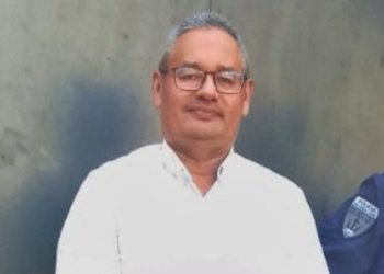 Hombre es capturado por presuntamente estafar con $80 mil a la empresa en la que trabajaba