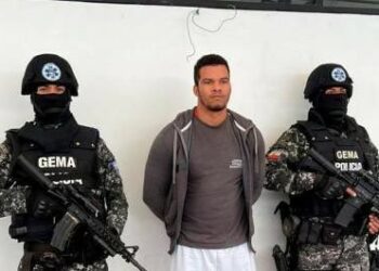 Ecuador arresta máximo líder de disidencia FARC en Colombia
