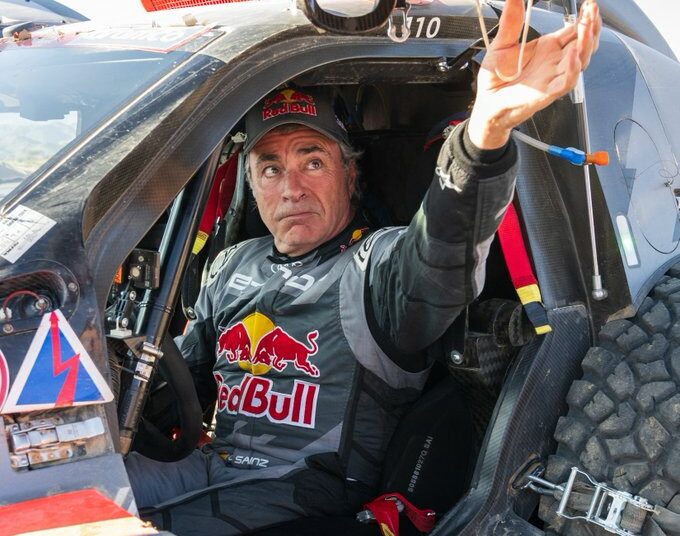 Sainz hace historia y conquista su cuarto Dakar