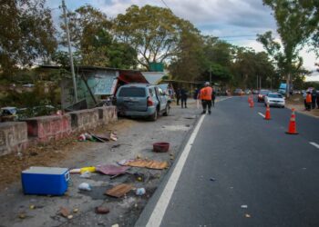Accidente de tránsito provoca la muerte de una mujer en carretera Panamericana, de San Vicente