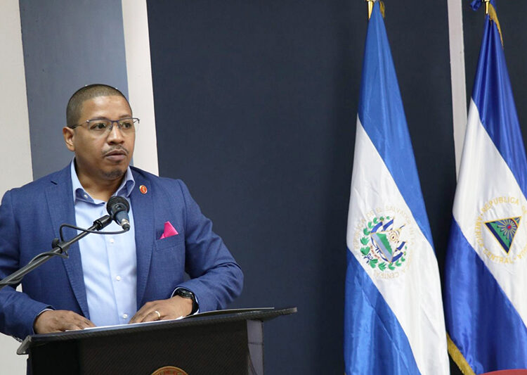 Daniel Ortega destituye a su embajador en El Salvador