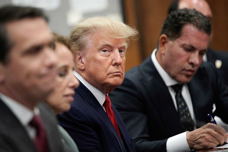 Donald Trump abandonó la corte en medio de los alegatos finales del caso por abuso y difamación de E. Jean Carroll