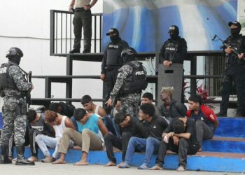 La Policía de Ecuador capturó terroristas y liberó a tres oficiales secuestrados