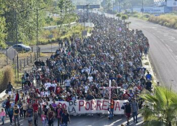 Se desintegra caravana de millas de migrantes en México