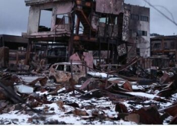 Japón: nieve dificulta rescates, van 126 muertos por sismo