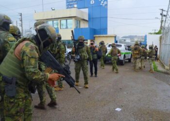 El presidente de Ecuador Daniel Noboa declaró el Estado de Excepción tras la fuga del líder del grupo criminal más grande de ese país