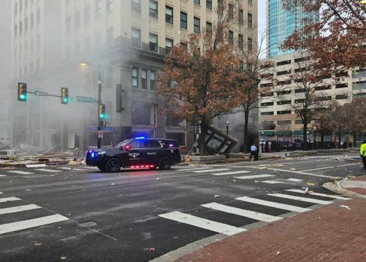 Explosión en hotel de Texas deja al menos 21 heridos