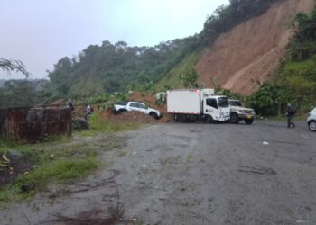 (VIDEOS) Al menos 18 muertos y 30 heridos por un derrumbe de tierra en Colombia