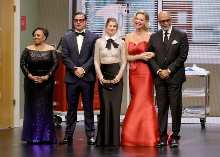 El elenco original de “Grey’s Anatomy” se reencontró durante la gala de los Premios Emmy