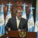 El presidente de Guatemala Bernardo Arévalo denuncia la aparición de «juguetes» en el despacho presidencial de Guatemala