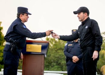 Ministro de Seguridad entrega vehículos para unidades tácticas y equipos territoriales de la PNC