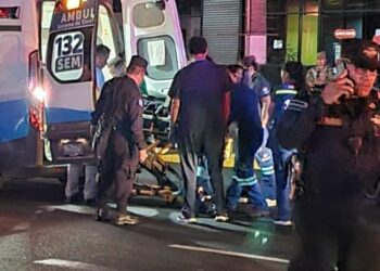 Conductor atropella a dos policías y un civil en El Salvador del Mundo