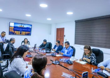 Emiten dictamen favorable para digitalizar cobro de cheques