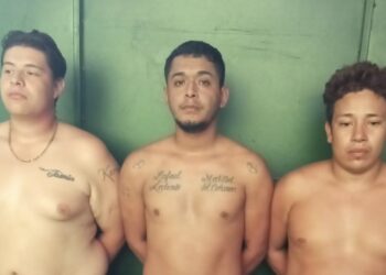 Capturan a tres homeboys que amenazaron a una familia para que abandonaran su vivienda