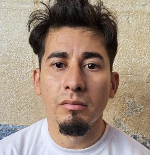 Arrestan a pandillero que extorsionó a decenas de familias y vendedores