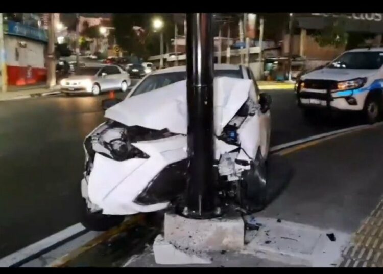 Reportan accidente en redondel Masferrer luego que una mujer escapó de un intento de agresión