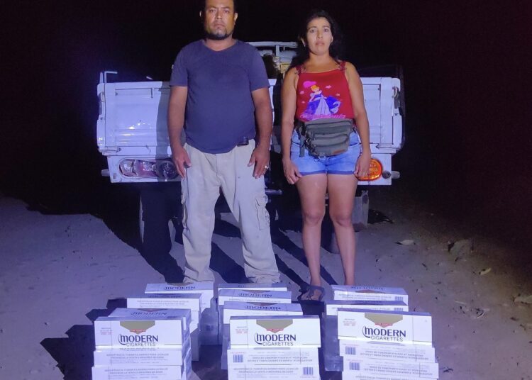 Capturan a dos salvadoreños que pretendían ingresar 55 paquetes de cigarros al país