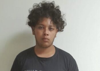 Detienen a sujeto que transportaba abundante droga en una motocicleta