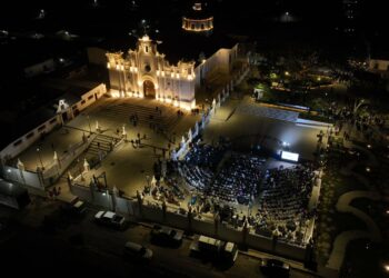 Obras Municipales entrega revitalizado Centro Histórico en Apaneca