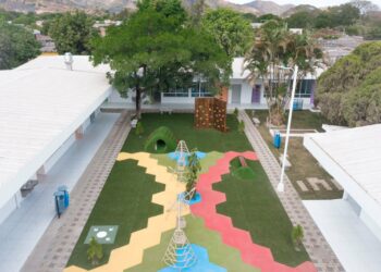 DOM entrega moderna Escuela de Educación Parvularia de Santa Ana