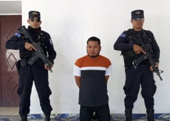 Pasajero dispara a motorista quien le reclamó por ir realizando actos inmorales con una mujer