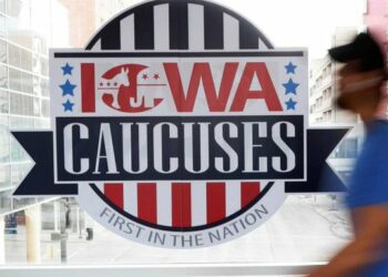 Iowa y sus tradicionales caucus dan inicio al año electoral en EEUU