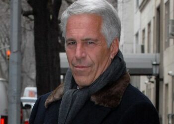 Nuevos documentos del caso Jeffrey Epstein revelan detalles de cómo usaba contactos para abusar de menores