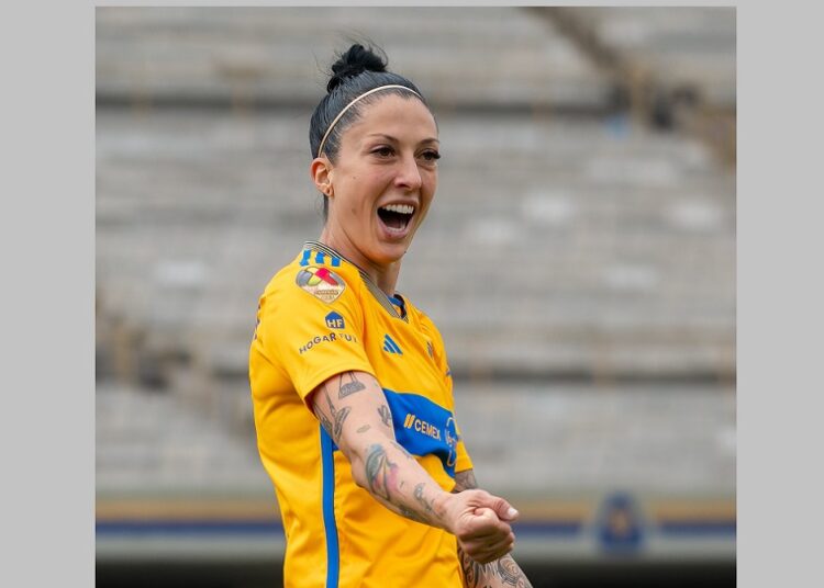 Jenni Hermoso debutó con Pumas de México y dio asistencia para un gol