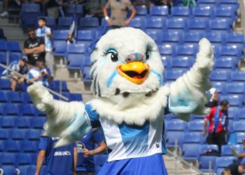 El defensor Hugo Mallo fue acusado de abuso sexual de la «periquita» la mascota del Espanyol