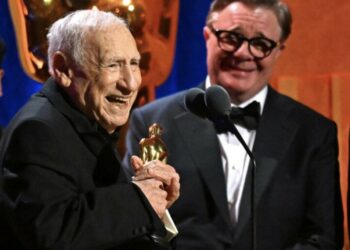 Mel Brooks recibe un Oscar honorífico a los 97 años