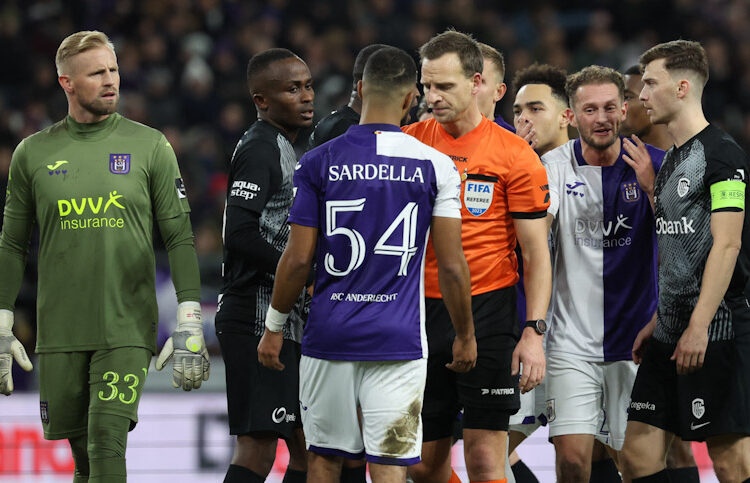 Histórico: un partido en Bélgica se volverá a jugar por un error del VAR