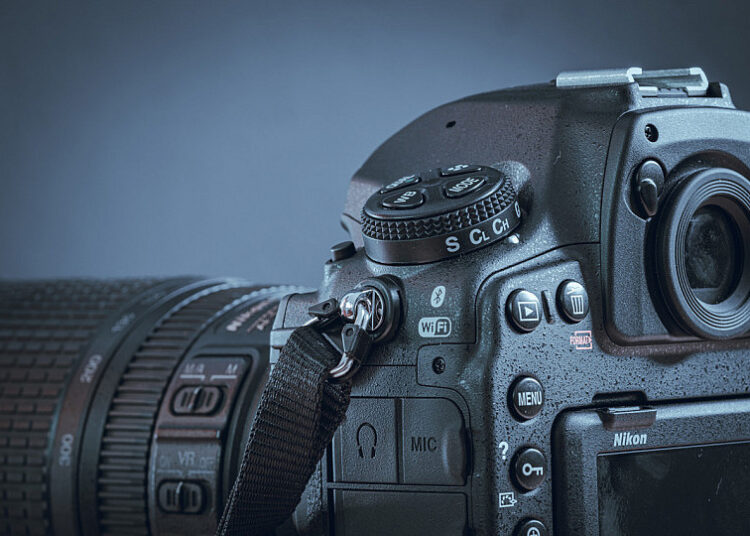 Sony, Canon y Nikon revolucionan: adiós a las imágenes falsas con IA