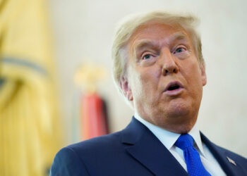 Reportan que Reino Unido está armando un expediente secreto sobre Trump