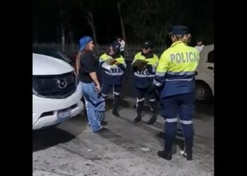 Detectan a un hombre y a una mujer que conducían en estado de ebriedad