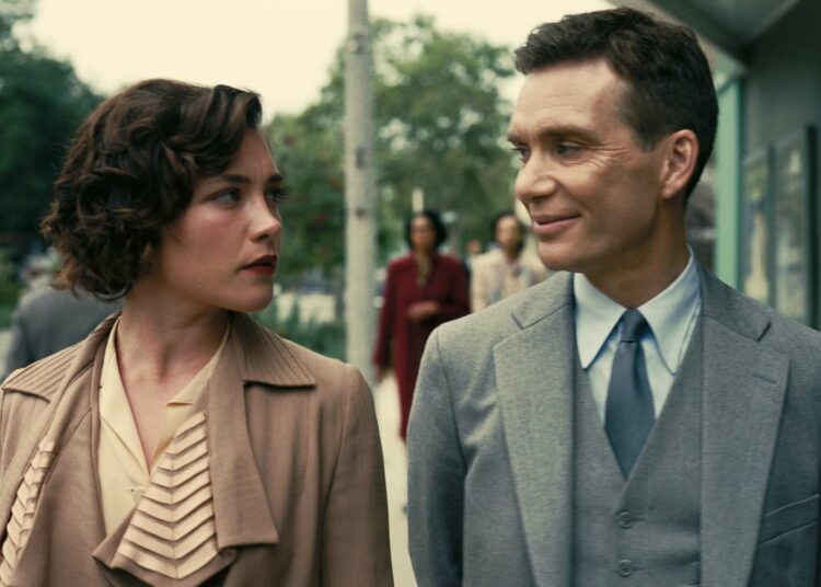 Oppenheimer: Florence Pugh revela que la cámara se rompió durante filmación de escena sexual con Cillian Murphy