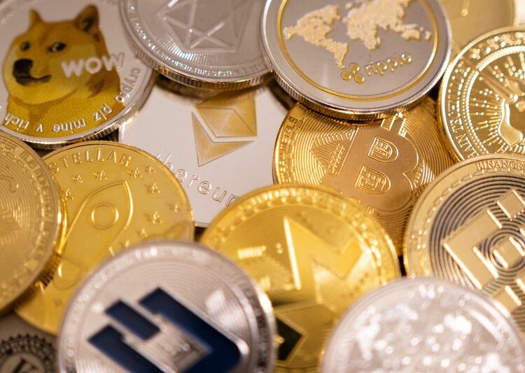 Acusan a un pastor por fraude de millones de dólares con una criptomoneda bendita