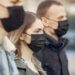 El jefe de la OMS insta a volver a las mascarillas y vacunarse contra el covid-19