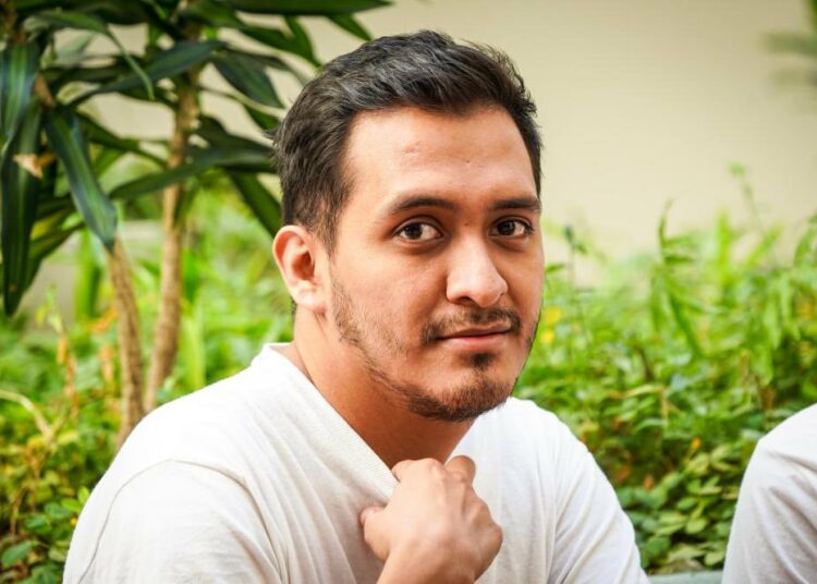 Motociclista que agredió a gestor del VMT recupera su libertad tras pagar $500