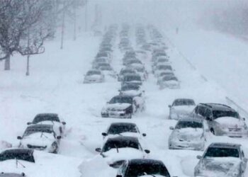 (VIDEOS) EEUU se congela mientras la mayor parte del mundo se calienta por el cambio climático