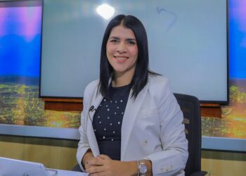 Elisa Rosales: “Este 4 de febrero los salvadoreños debemos tomar una decisión muy importante”