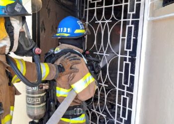 Sofocan incendio en vivienda de colonia Layco, de San Salvador