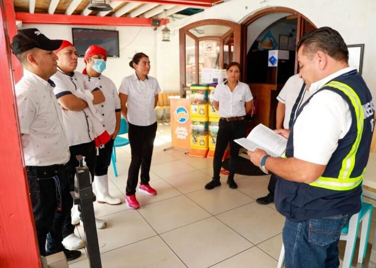 Ministro Rolando Castro: Empresa de servicio regresa propinas que retuvo por seis meses a empleados