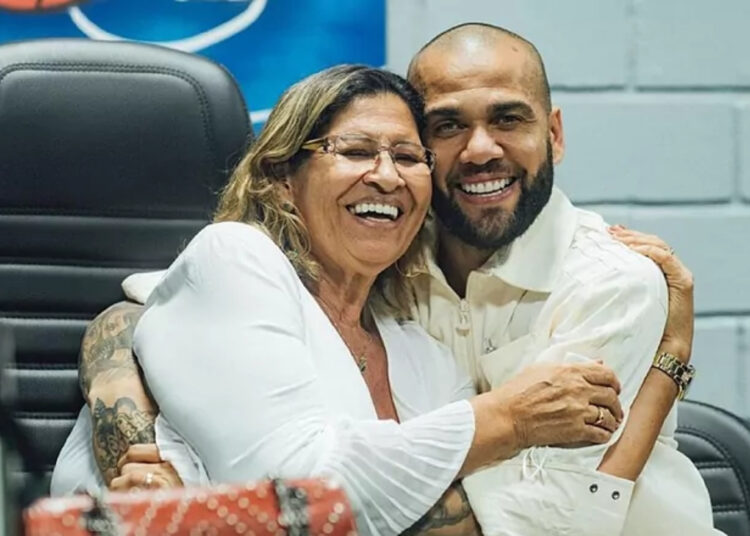 La madre de Dani Alves podría ira a la cárcel por difundir imágenes de la presunta víctima de su hijo