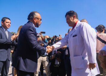 Médicos especialistas presentan ante la Asamblea propuesta para crear la Federación de Profesionales de la Medicina