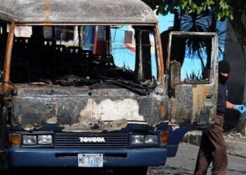 Nayib Bukele: ARENA y FMLN llevaron luto, guerra, dolor, corrupción, extorsión y subdesarrollo a El Salvador