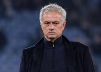 Despidieron a José Mourinho y anunciaron a Daniele De Rossi como su reemplazante en la Roma